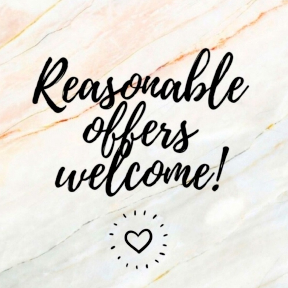 Send Me An Offer If You Like An Item!😊